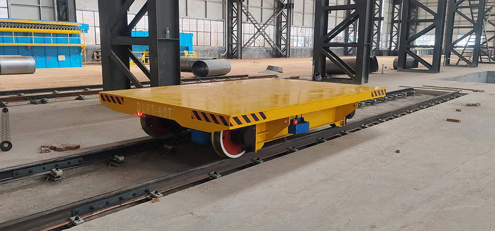 低壓軌道供電平板車 (1)